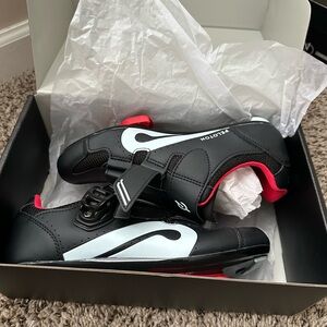 Peloton cycling shoes